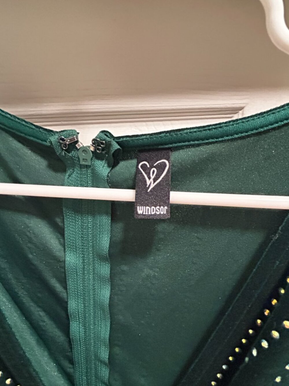 Windsor Emerald Velvet Gold-Studded Dress - L - Picture 2 of 4